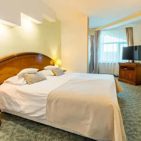 Ambient Hotel 4*