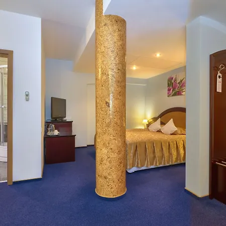 Ξενοδοχείο Ambient 4*