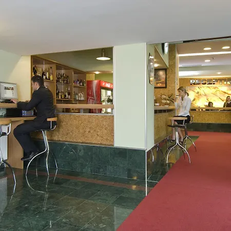 Ambient Ξενοδοχείο