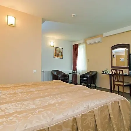 Hotel Ambient 4*